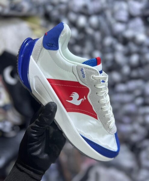 Sneakers unisex rouges et bleues