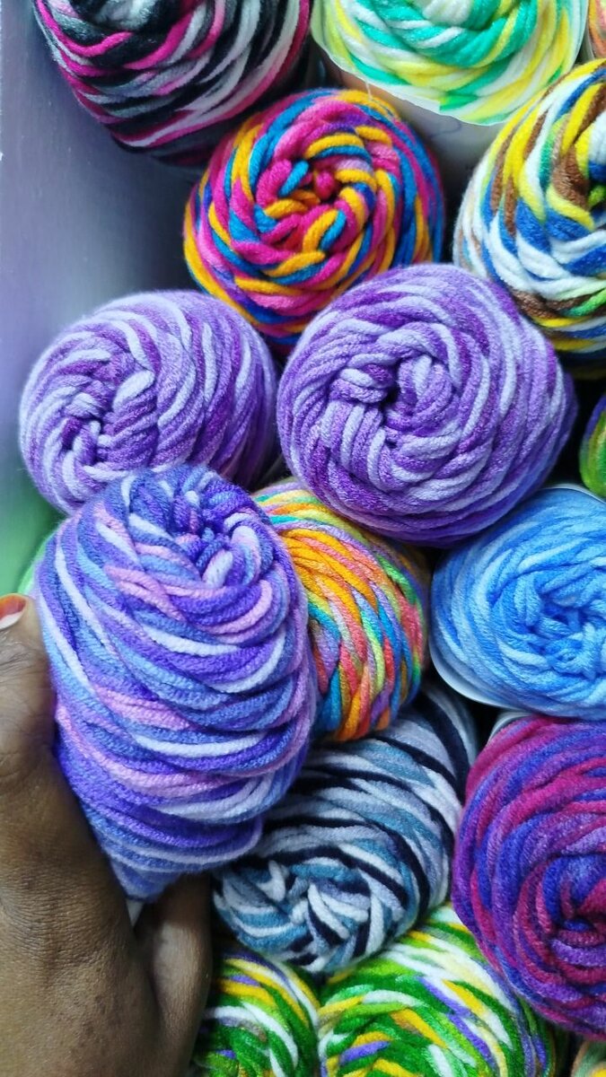 Fil à tricoter multicolore