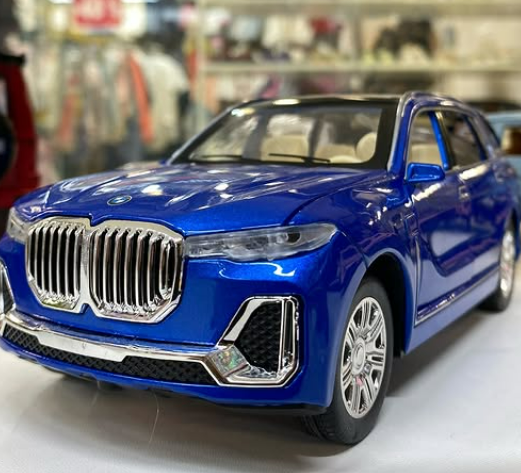 Каждая машинка тщательно детализирована, что делает их не просто игрушками, а настоящими предметами коллекционирования. Эти модели могут заинтересовать не только детей, но и взрослых, увлеченных автомобильной тематикой