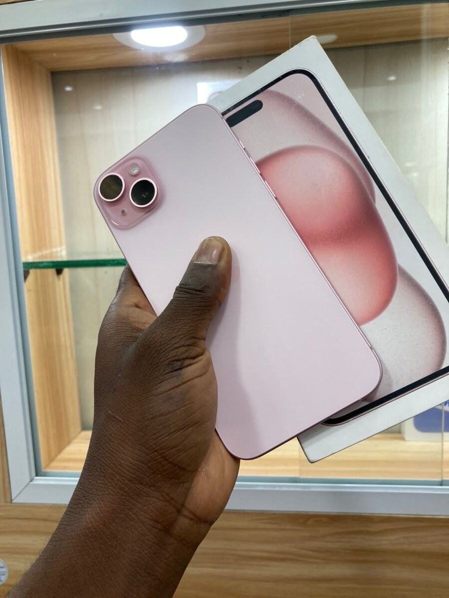 iPhone 15plus rose