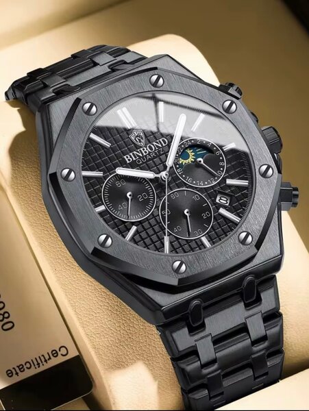 Montre bracelet en acier noir