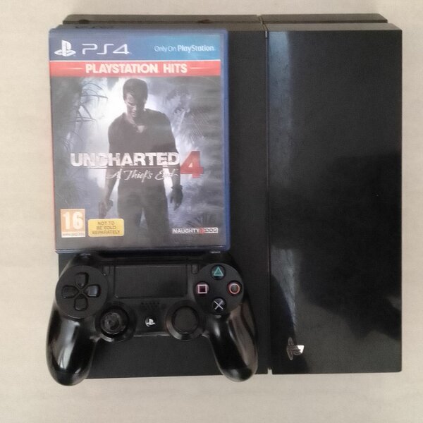 Playstation 4 Standard