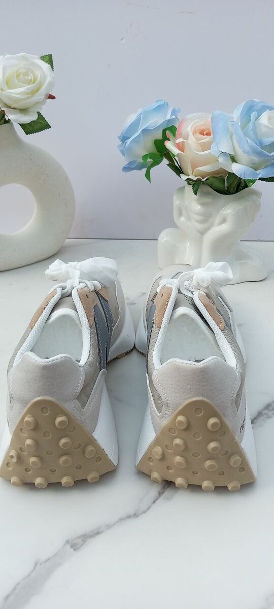 Balance Sneakers (beige)