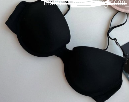 Базовый гладкий бюстгальтер на тонком поролоне со съёмными бретельками