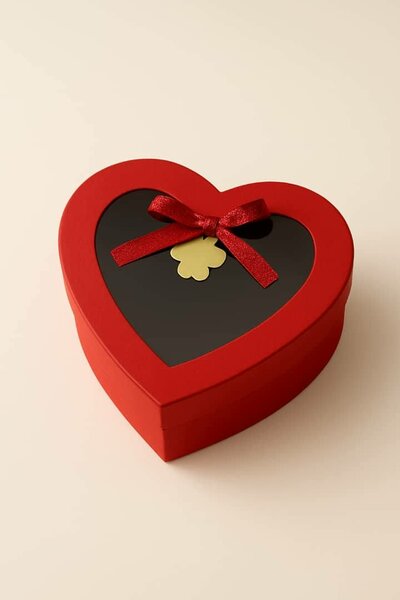 Boîte à cadeaux cœur rouge