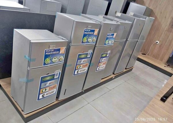 Réfrigérateur compact inox