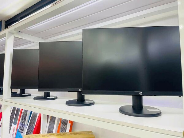 Moniteur LED HP 24 pouces