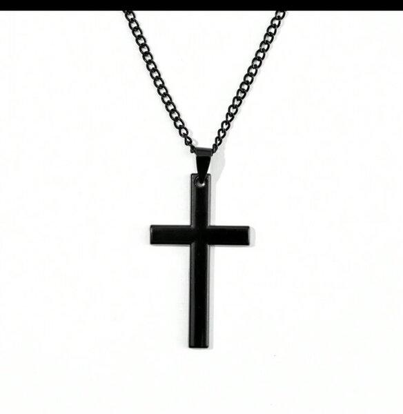 Chaîne à pendentif croix