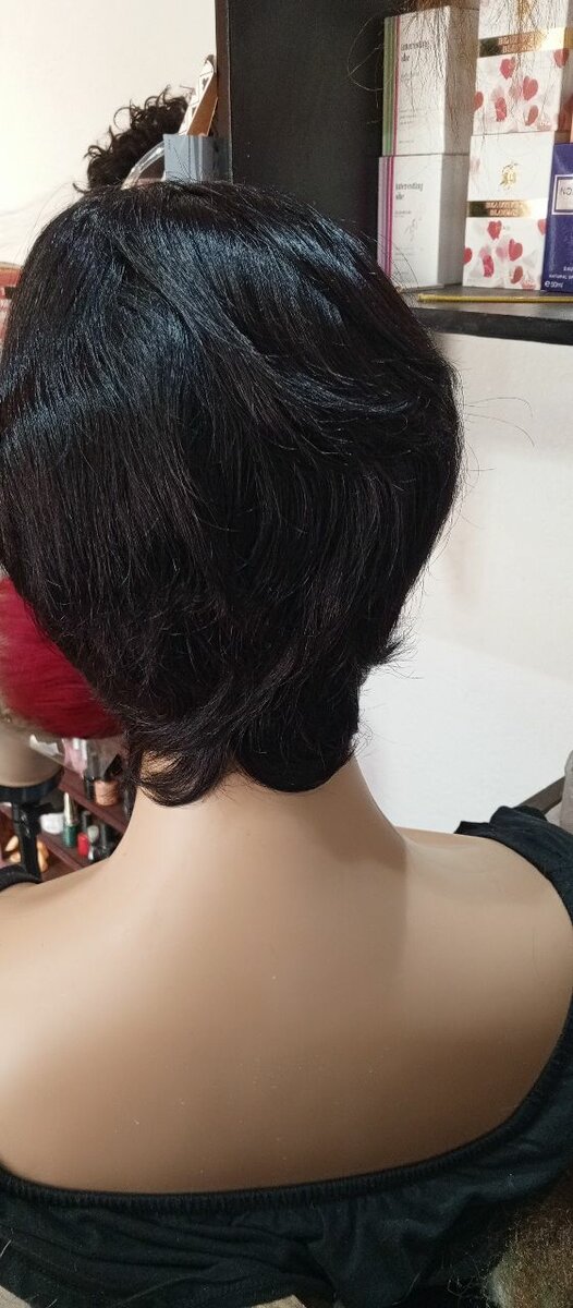 Perruque courte élégante