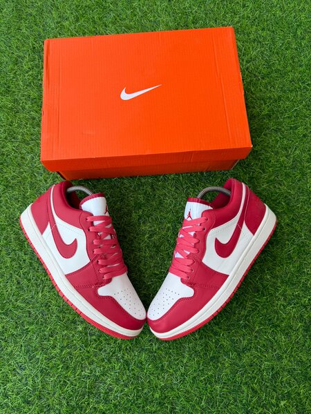 Baskets Nike Rouge-Blanc