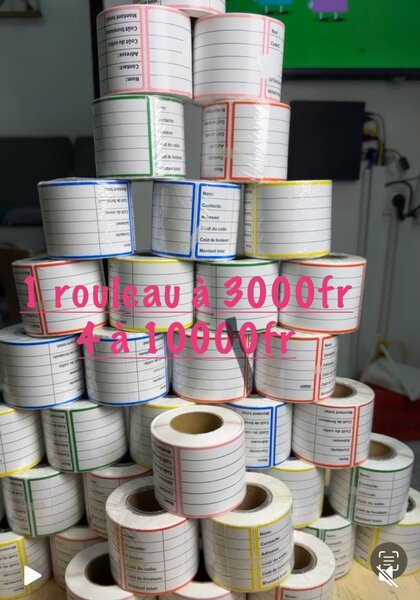 Rouleaux d'étiquettes colorées