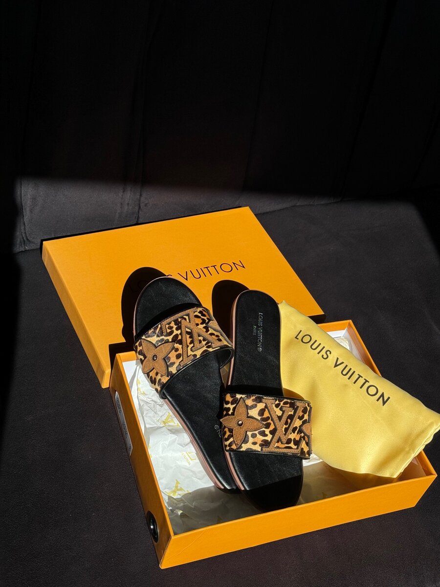 LV LEOPARD PRINT Slippers