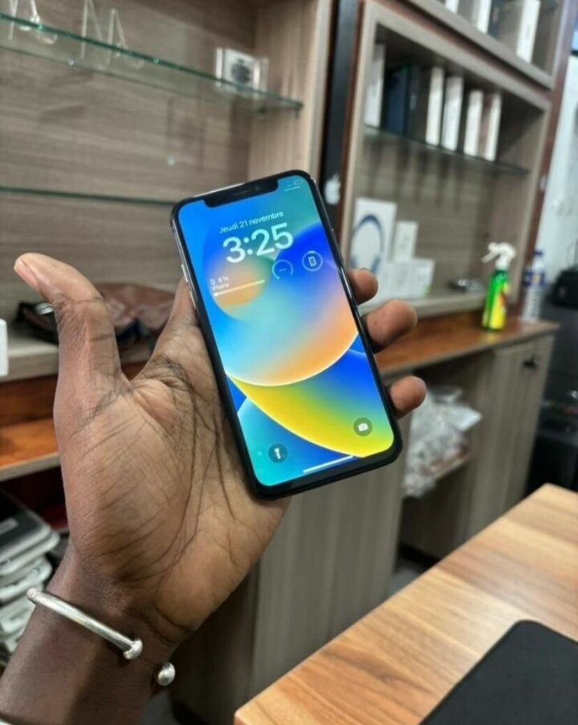 iPhone X 64GB Noir Débloqué