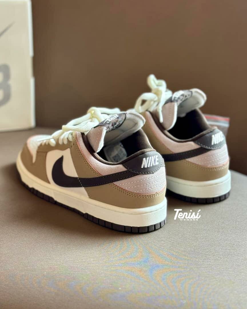 Baskets Nike rétro élégantes