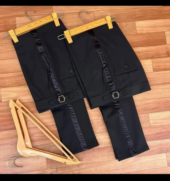 Stylish men's pants black