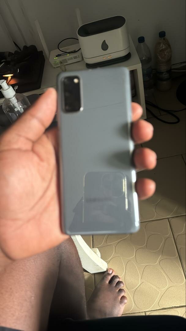 Smartphone Android moderne s22