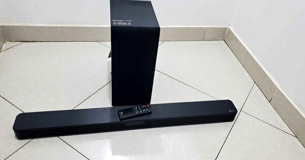 Preowned LG sound bar k4750