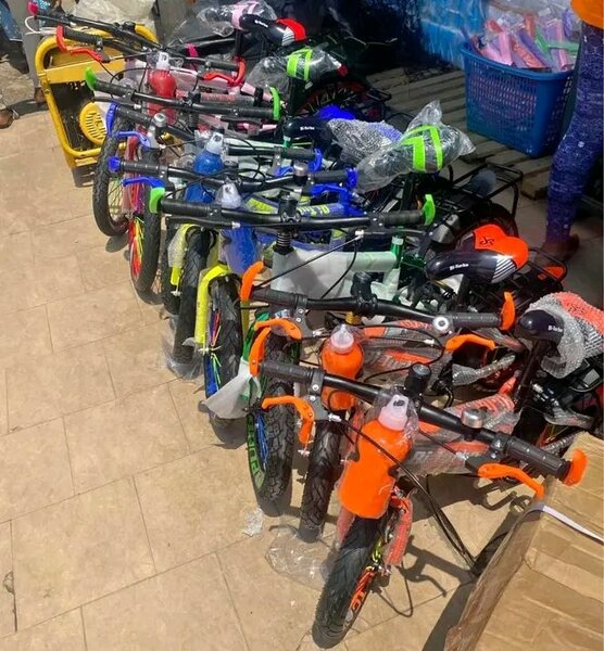 Vélos Enfants Colorés