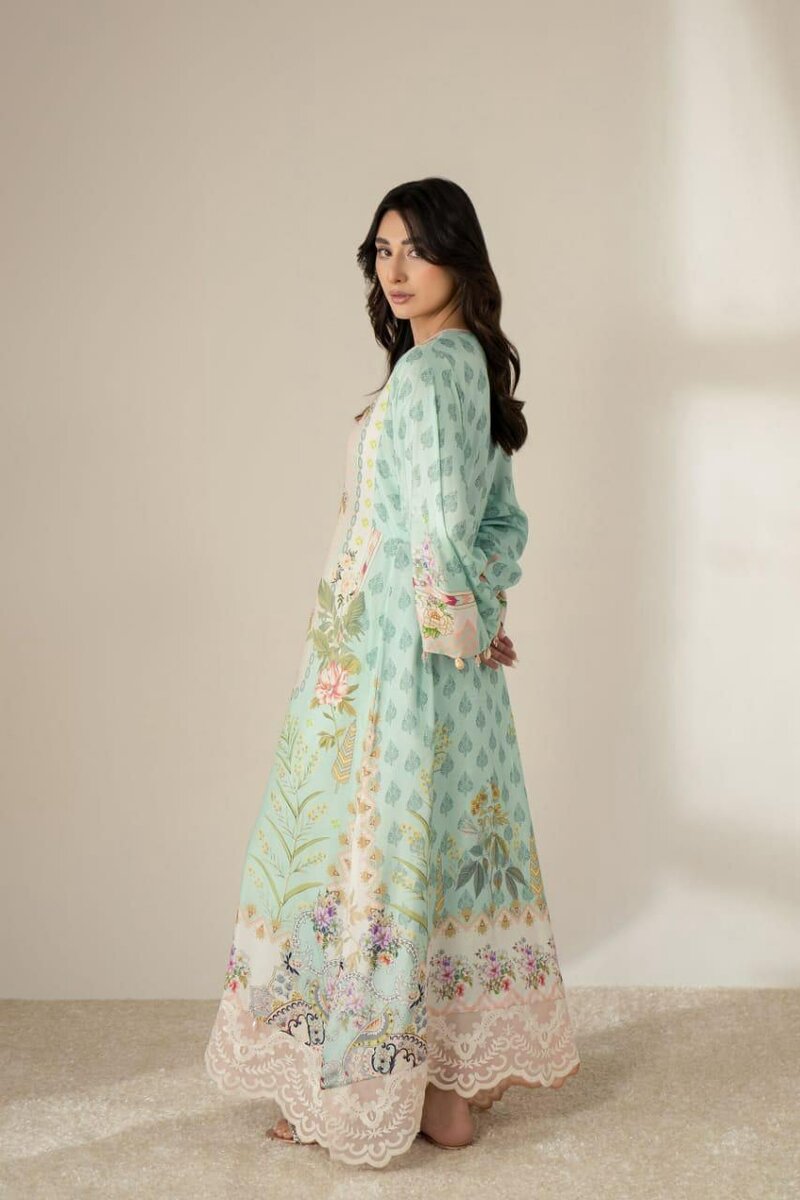 3 pec lawn suit,women suit, unstitched 3 pec lawn