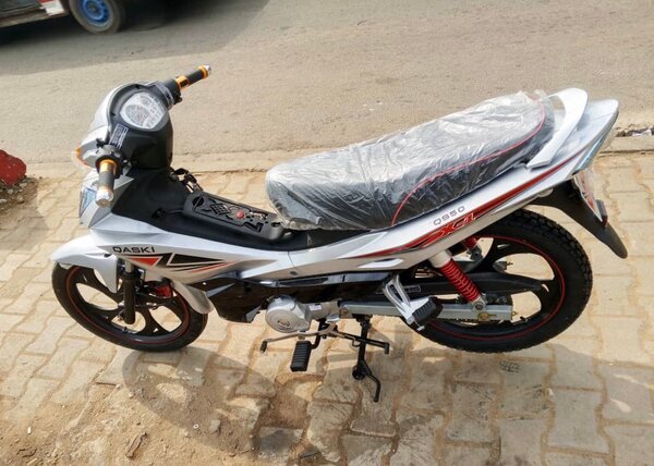 Scooter électrique Qaski élégant