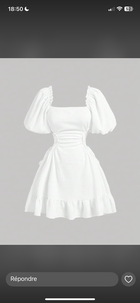 Robe Évasée à Manches Bouffantes