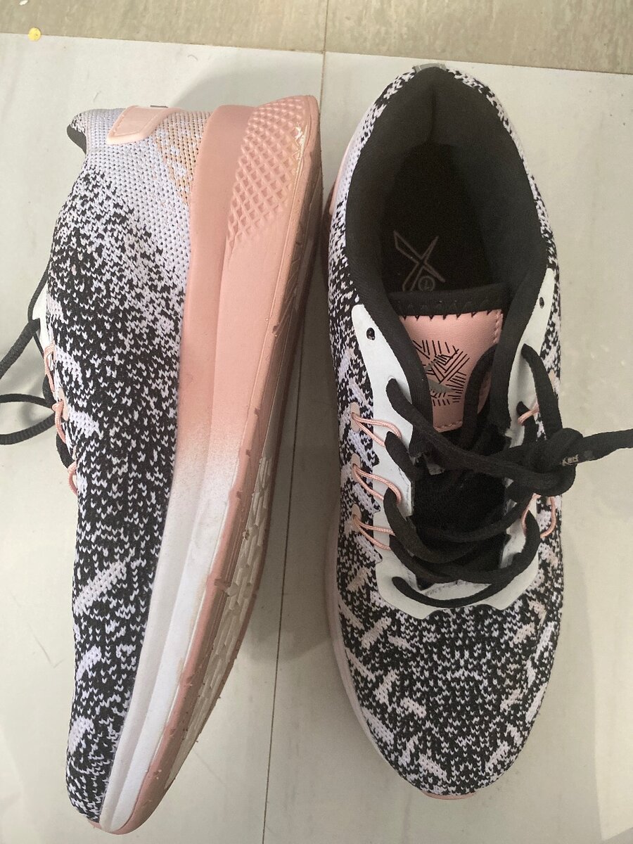 Cross fit female running shoes