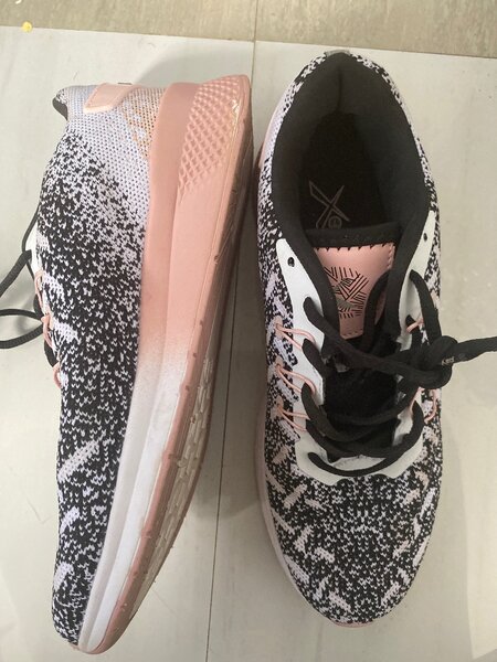 Cross fit female running shoes