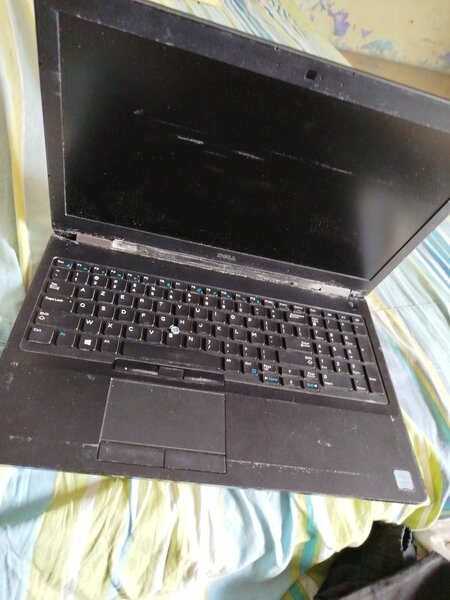 DELL LATITUDE