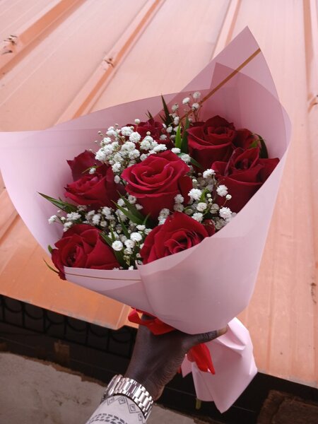 Bouquet de roses rouges élégant