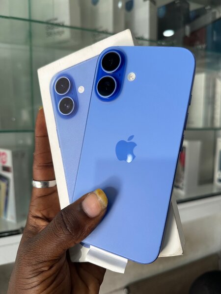 iPhone 16