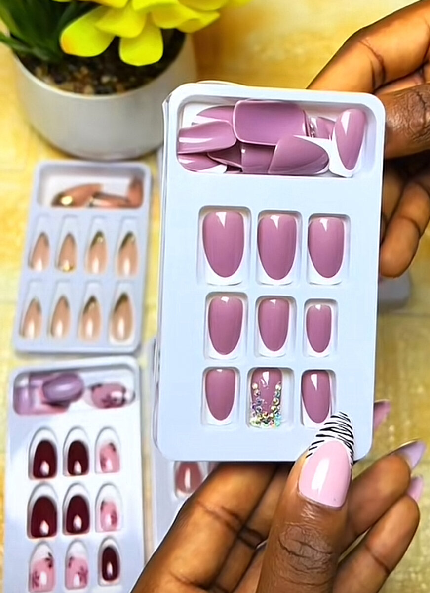 Ongles Prêts-à-Porter Élégants