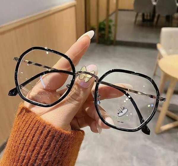 Black glasses