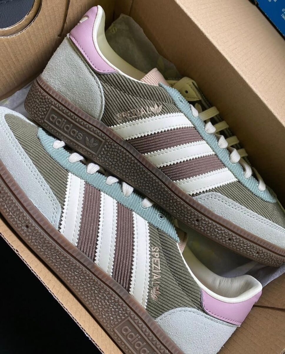 Baskets Adidas rétro stylées