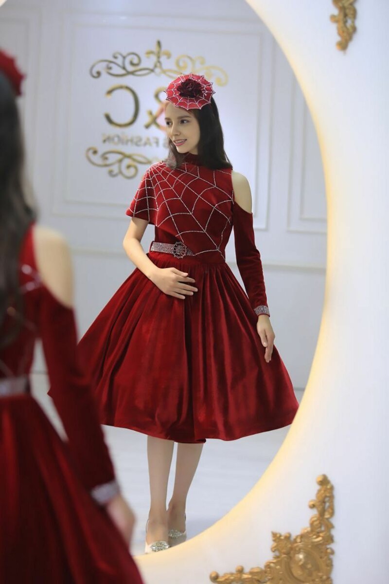 Girls Luxury Spider Gown.