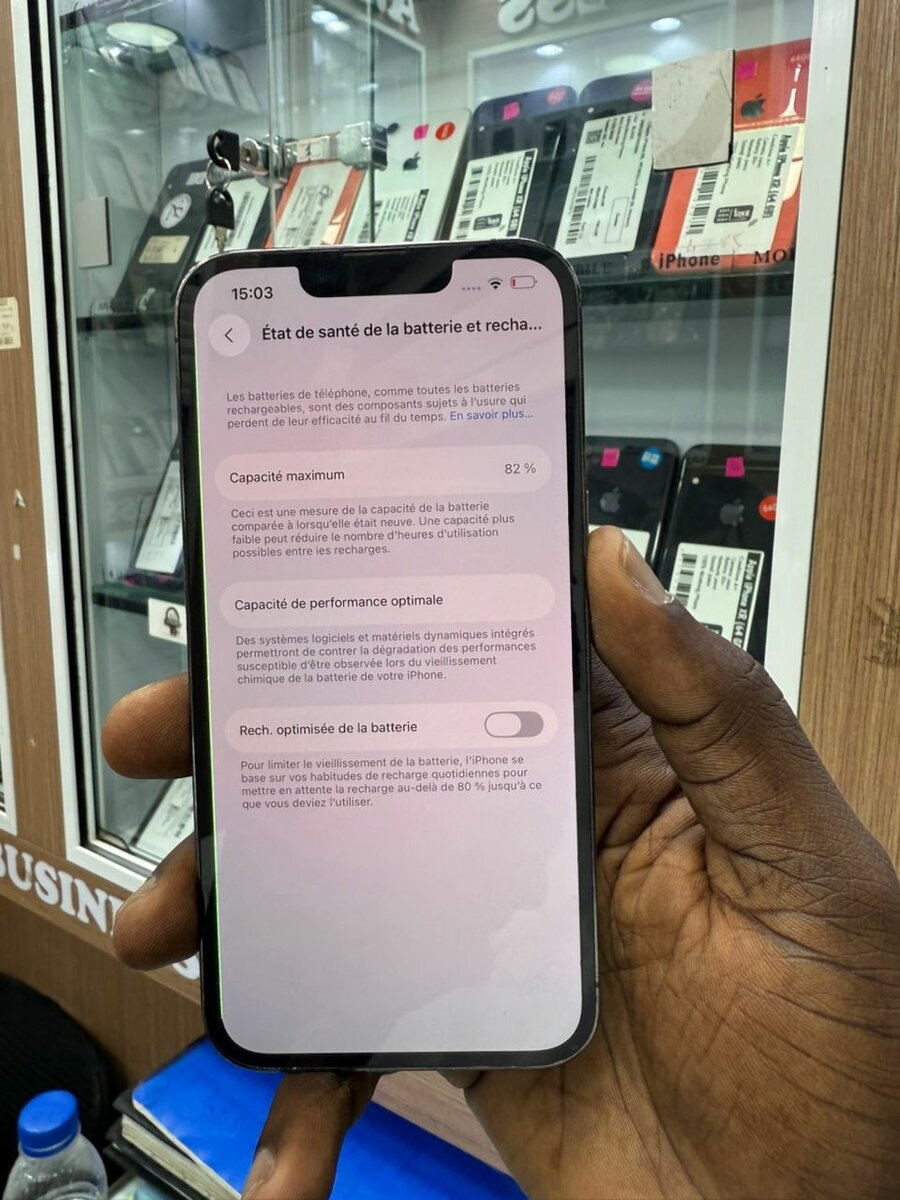 13 pro juste trait à côté