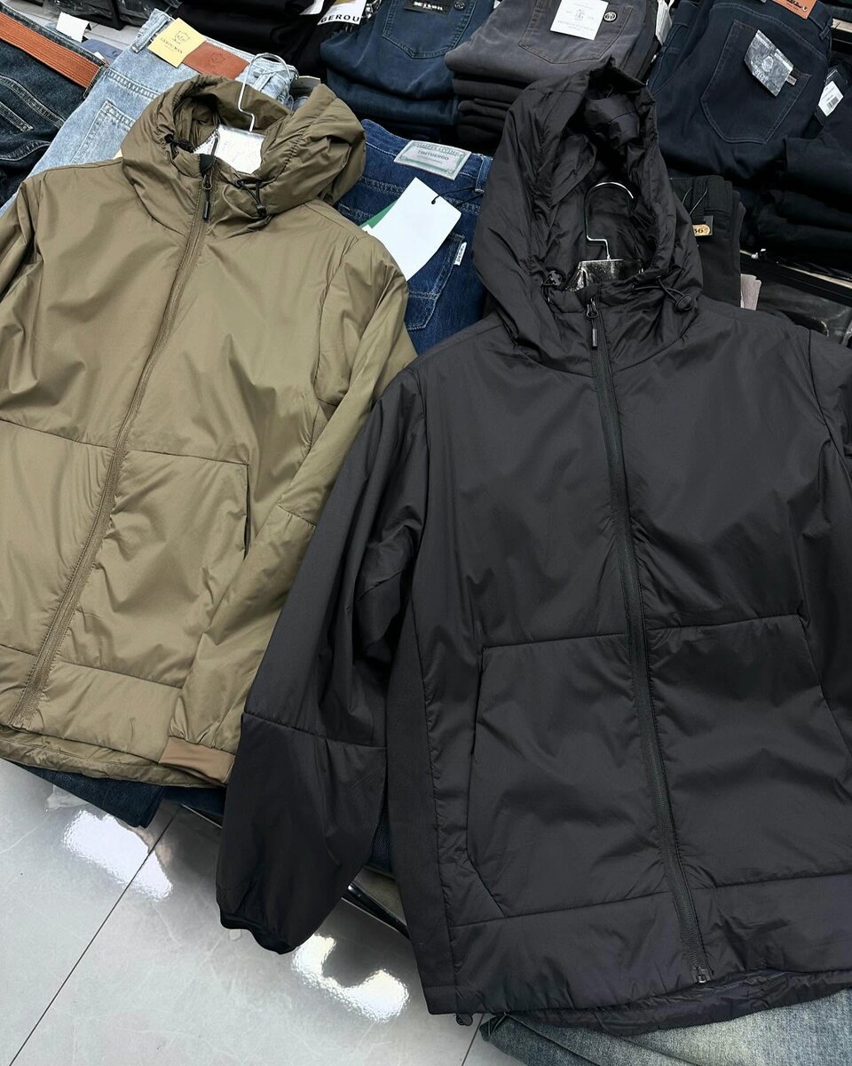 Легкие деми куртки 