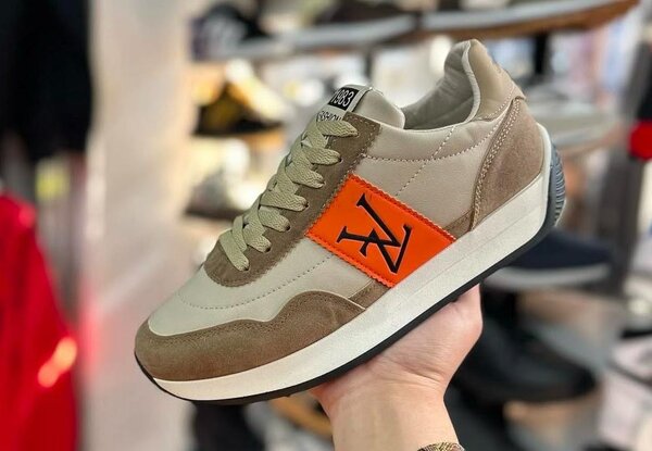 Chaussures LV