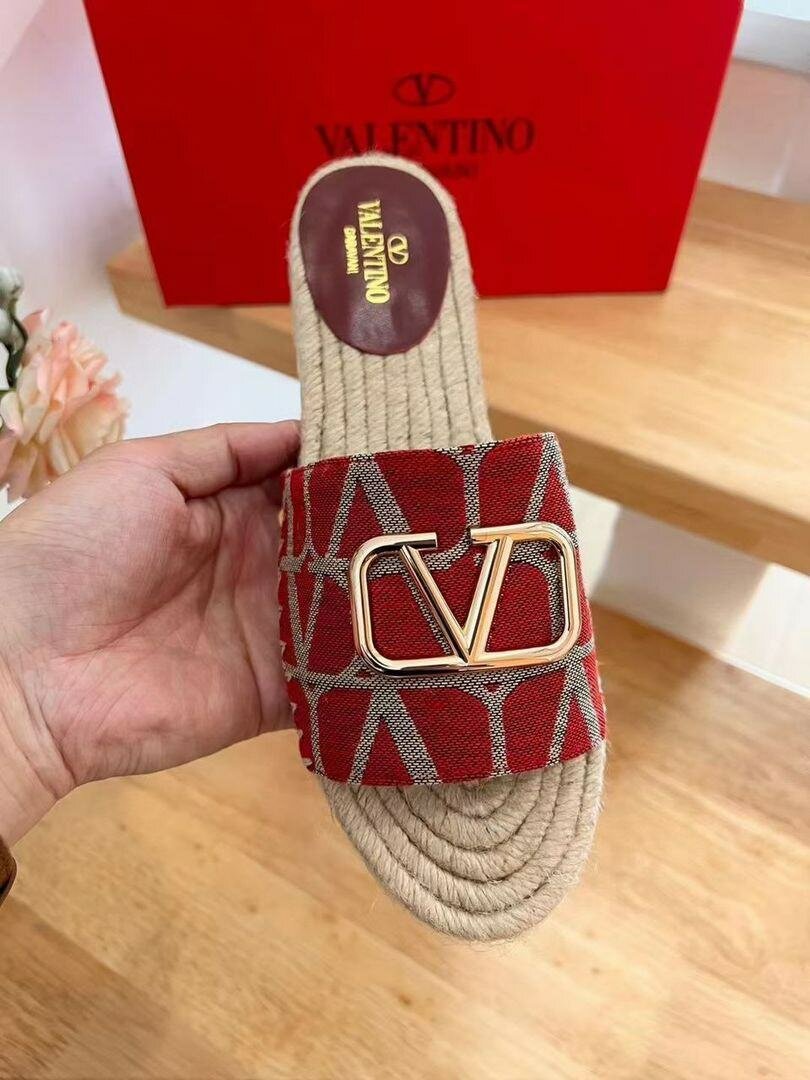 High quality fashion slippers