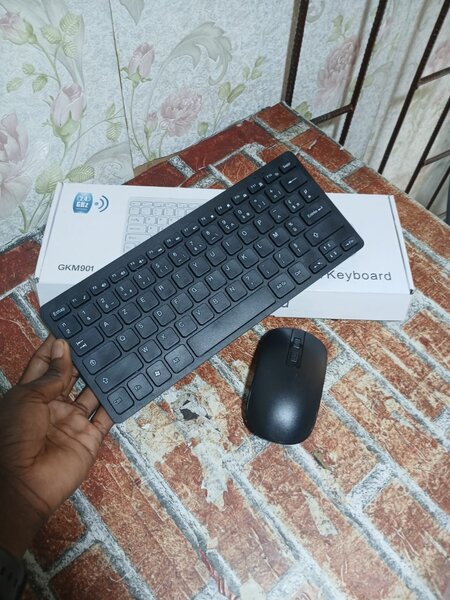 Clavier et Souris Sans Fil Compact