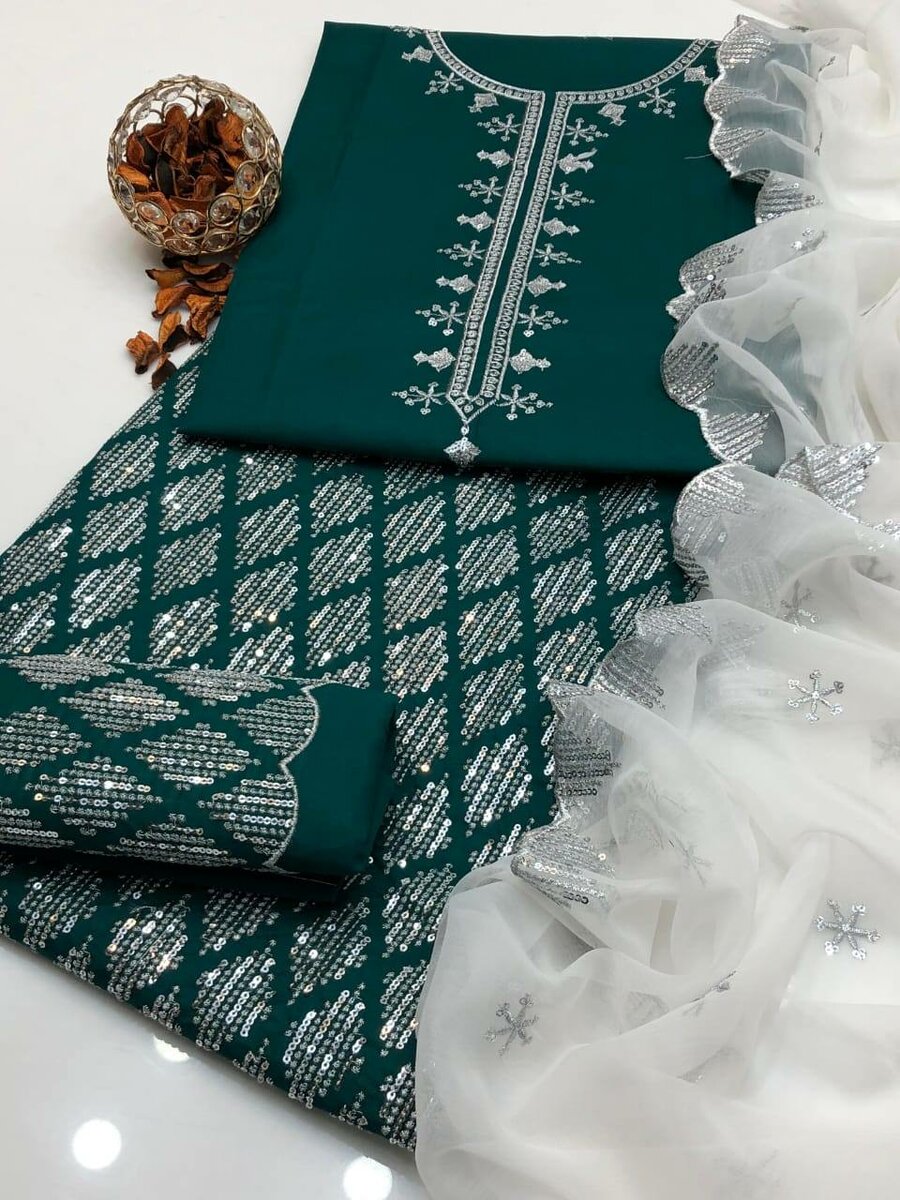 Cotton lawn embroided 3 pc Dc free