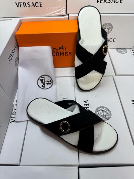 Sandales croisées élégantes