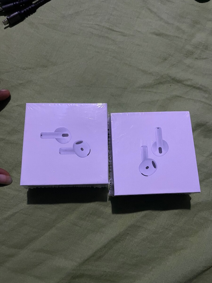 AirPods 4