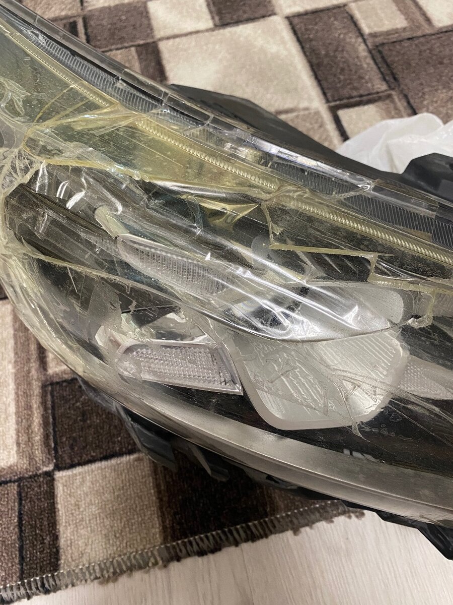 Киа к3 передний правый фара родной