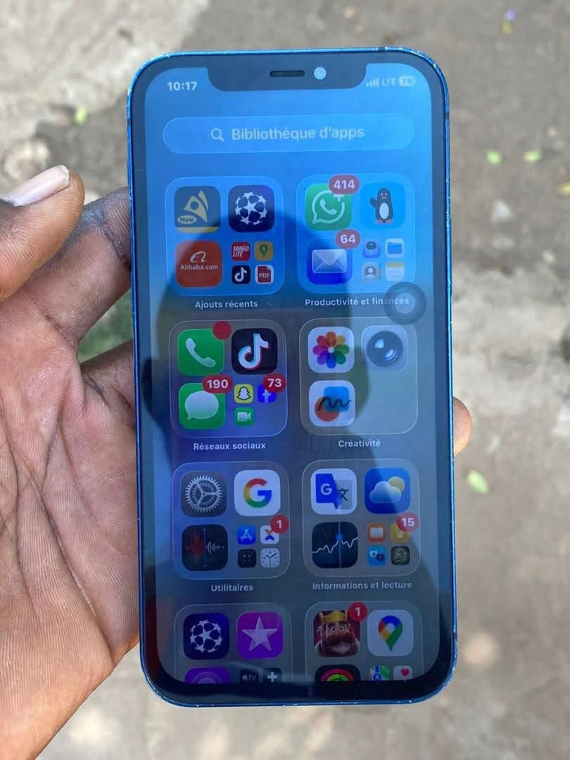 iPhone 12 bleu reconditionné