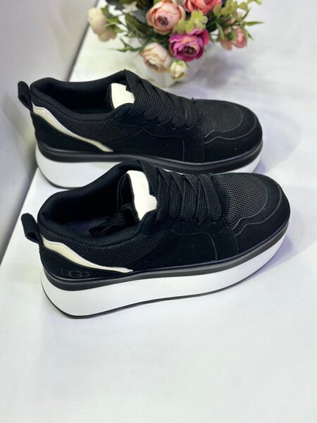 Кроссовки на платформе