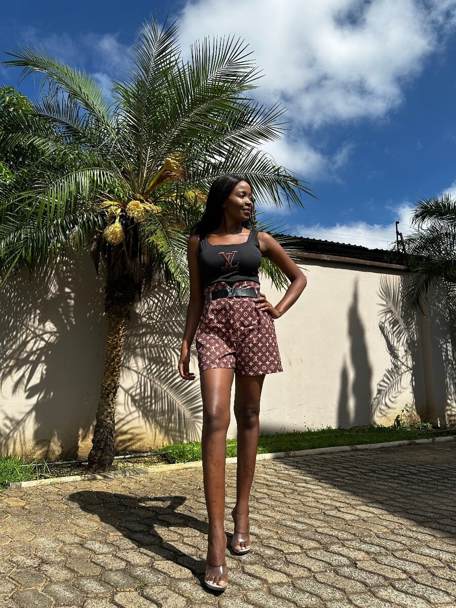 3pc set: vest, shorts and belt.  S, M & L.