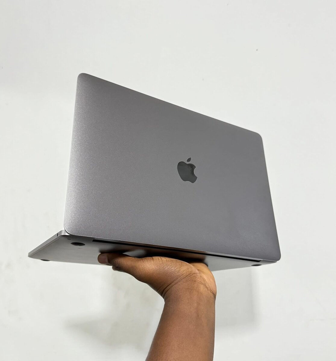 MACBOOK M1 Pro 2020