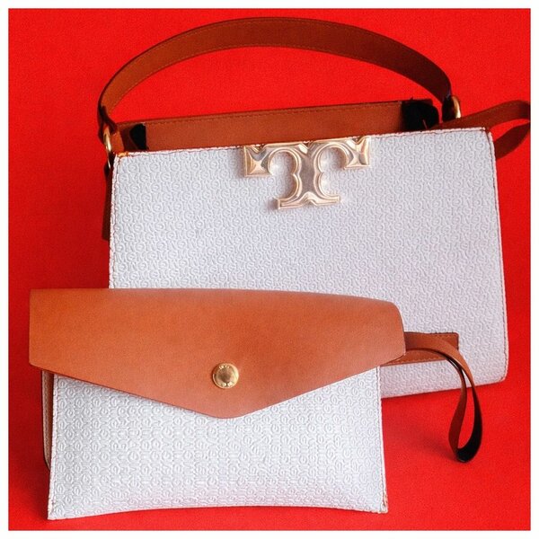 Sac à main et pochette en cuir blanc