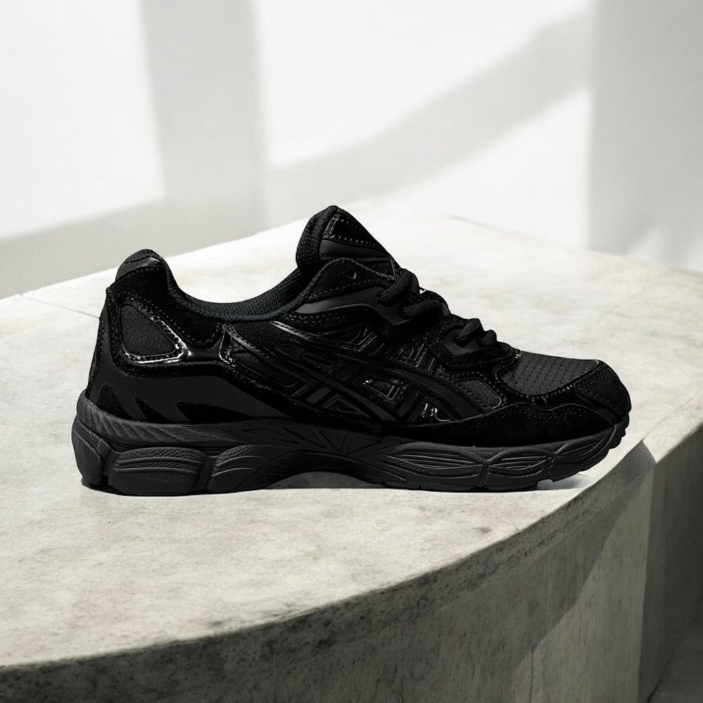 ASICS noires