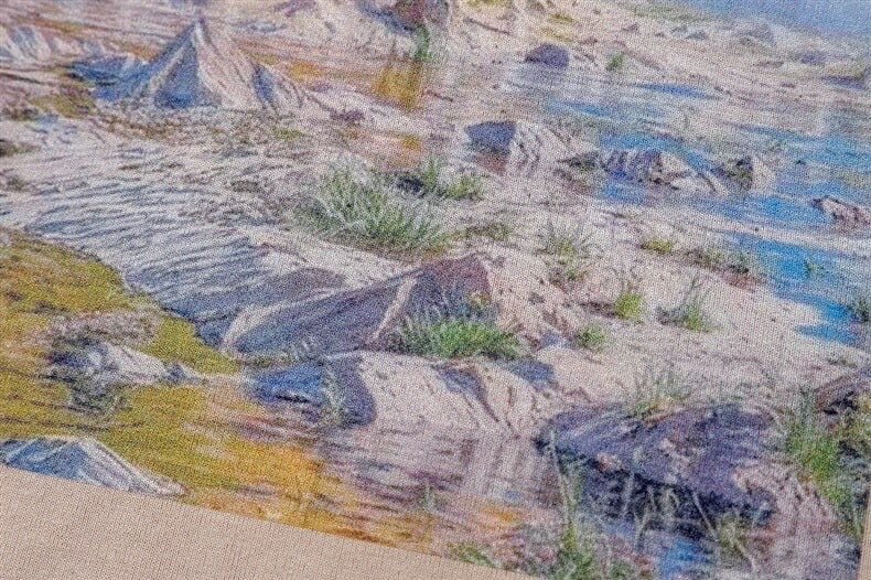 Футболка - "Don't Frown"